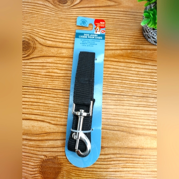 Dog Harness Collar and Leash Set With Bonus Flash Light And Waste Bag Dispenser - Picture 6 of 9